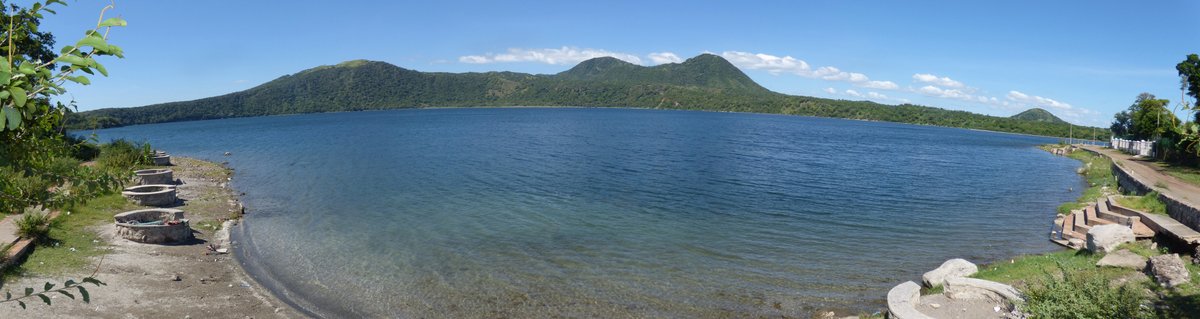 The Xiloá crater lake in Nicaragua. The much clearer water caused the eyes of the cichlid species to adapt.